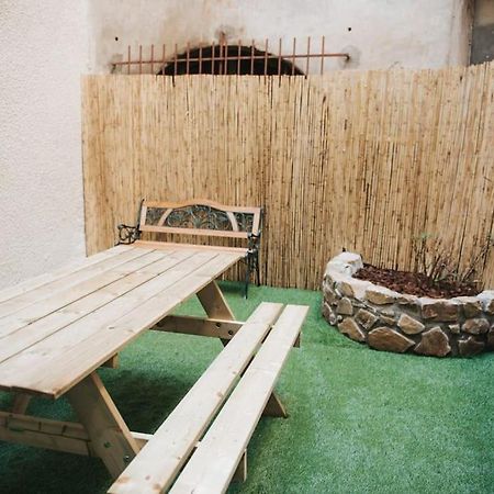 Appartement 2 Pieces Jacuzzi ブリウド エクステリア 写真
